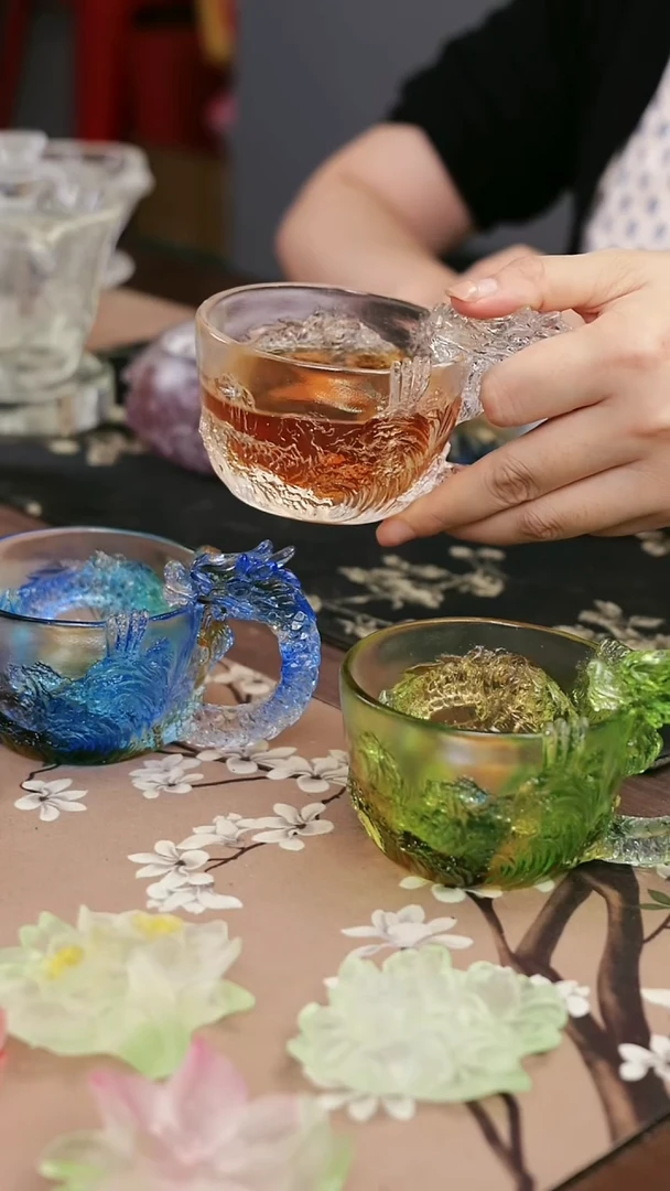 琉璃手工艺品格***?蓝色、绿色、白色龙杯