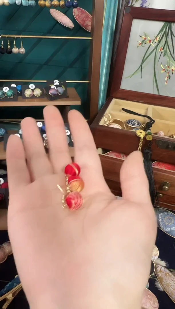 【闪购商品】【孤品年初五发】红金色小耳坠一对