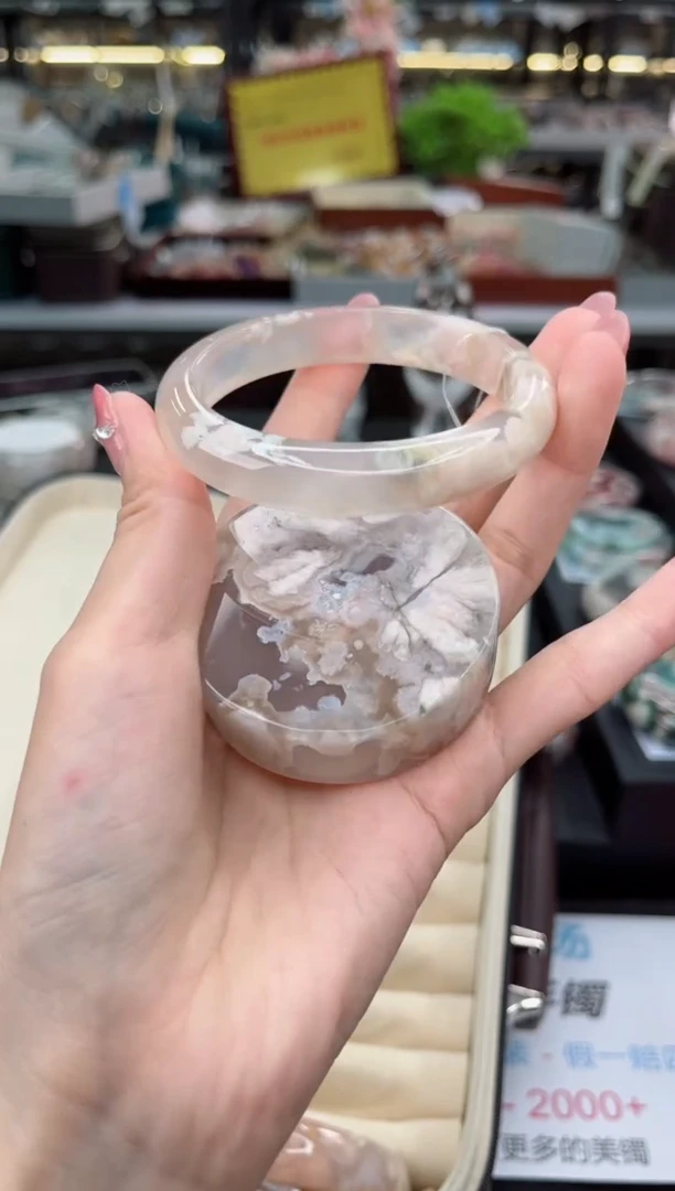 【闪购商品】石英质玉手镯未镶嵌58圈口（赠品镯心）3931231