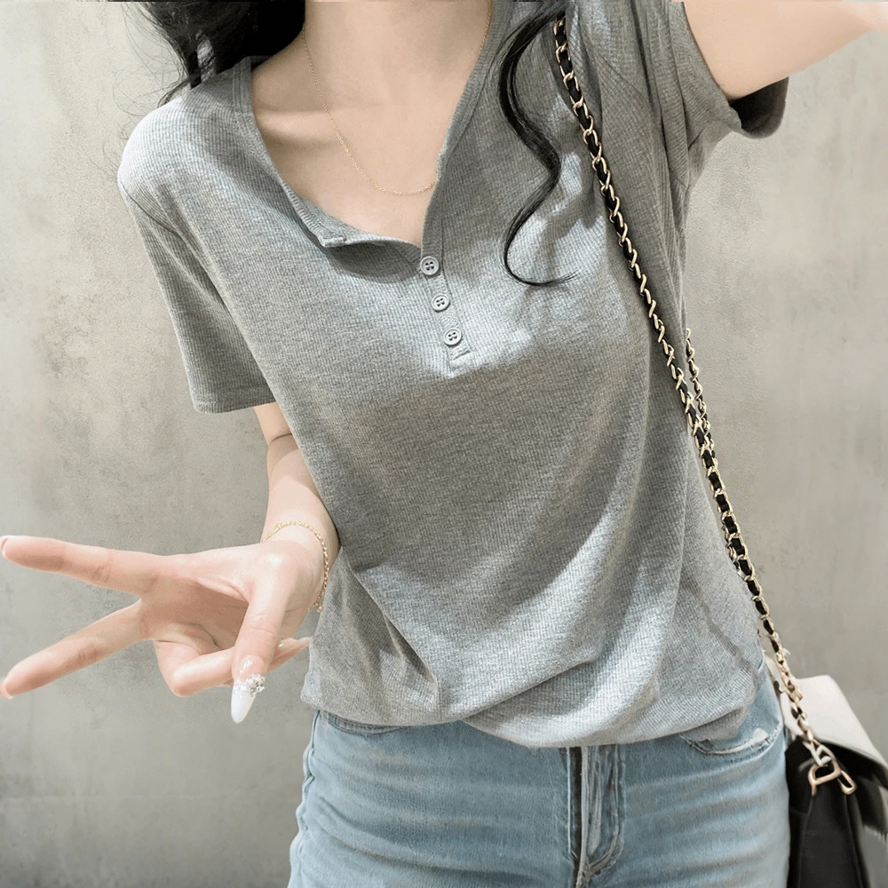 大码正肩半开V领短袖T恤女2025夏季新款胖mm宽松显瘦简约百搭上衣
