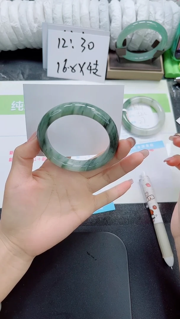 未镶嵌手镯石英质玉b218-53.5