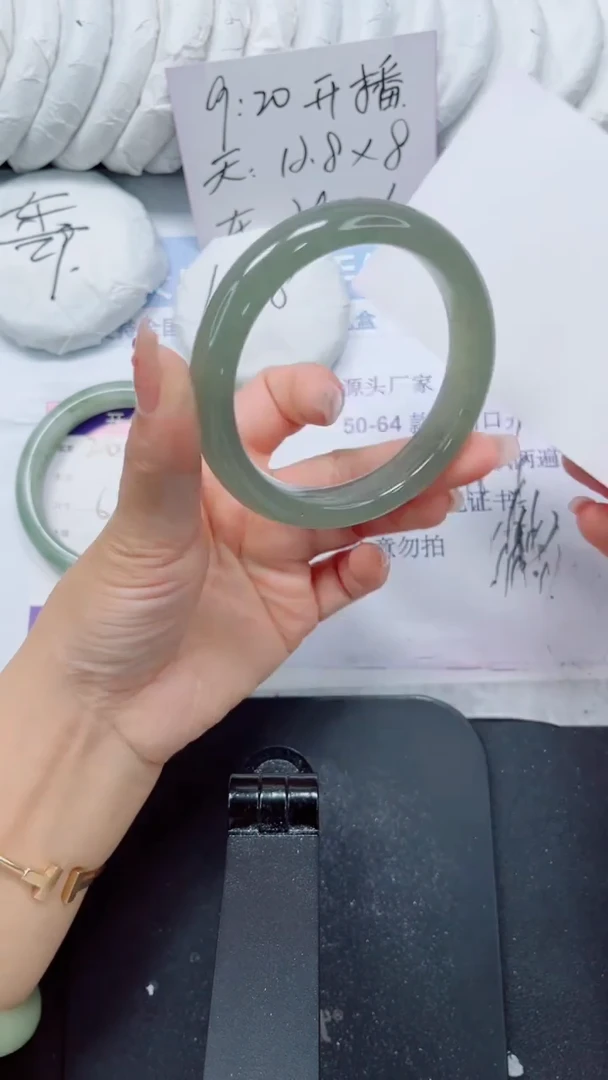 未镶嵌手镯石英质玉27-60