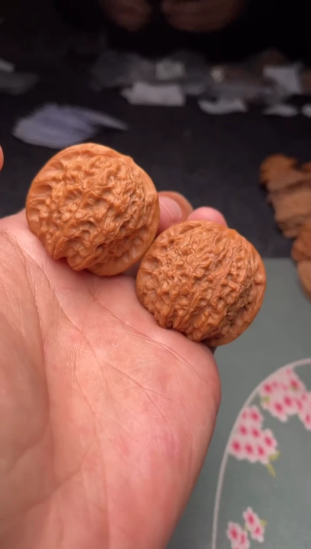 把件文玩核桃a93   血麒麟 37尺