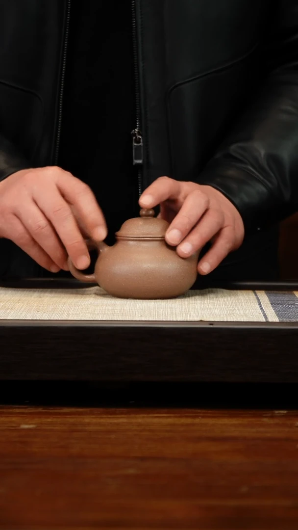 茶壶紫砂段泥容天
