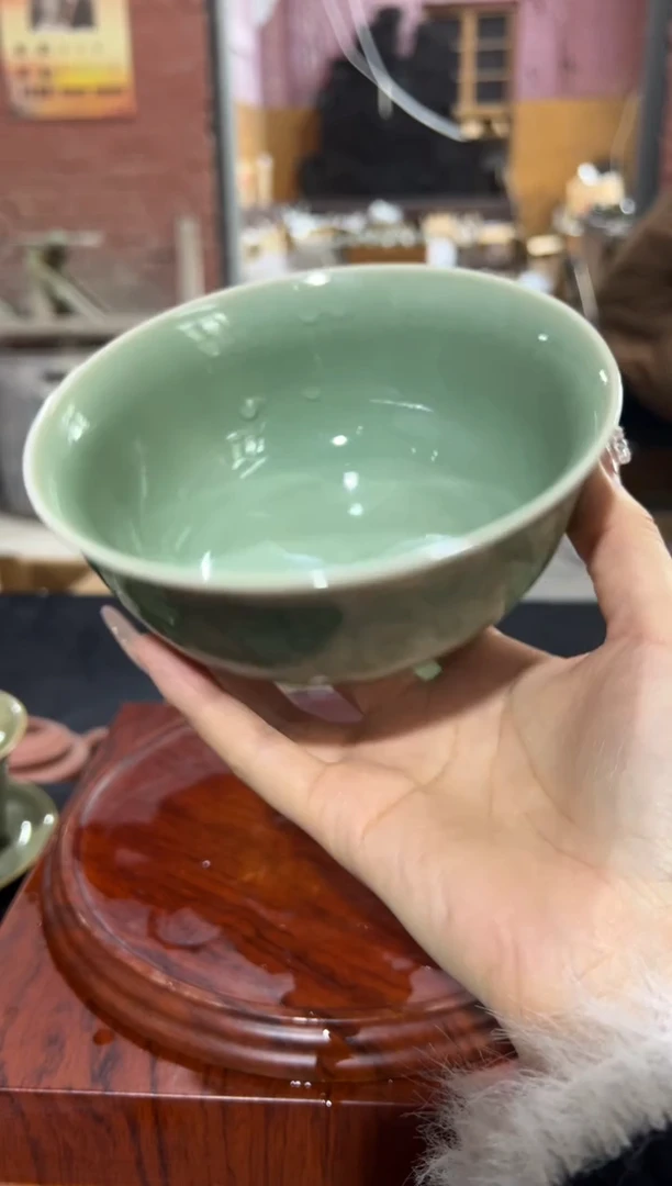 微瑕耀州窑牡丹5.5寸碗一只