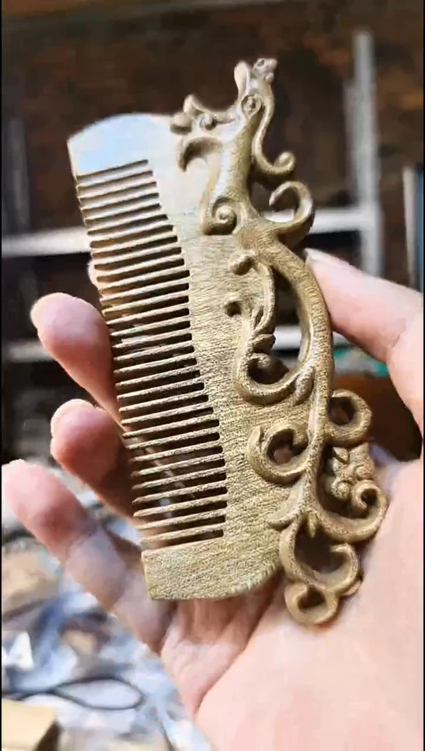 楠木（金丝楠）把件凤梳