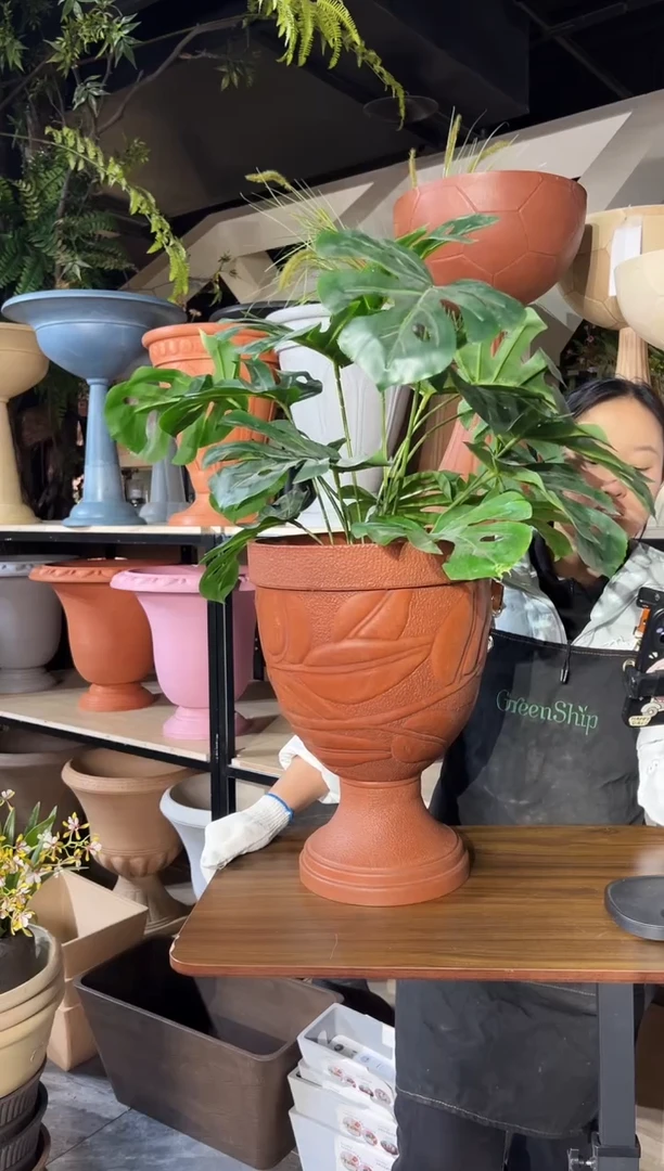 30*42/MG30/陶土色红酒杯浮雕手工花盆