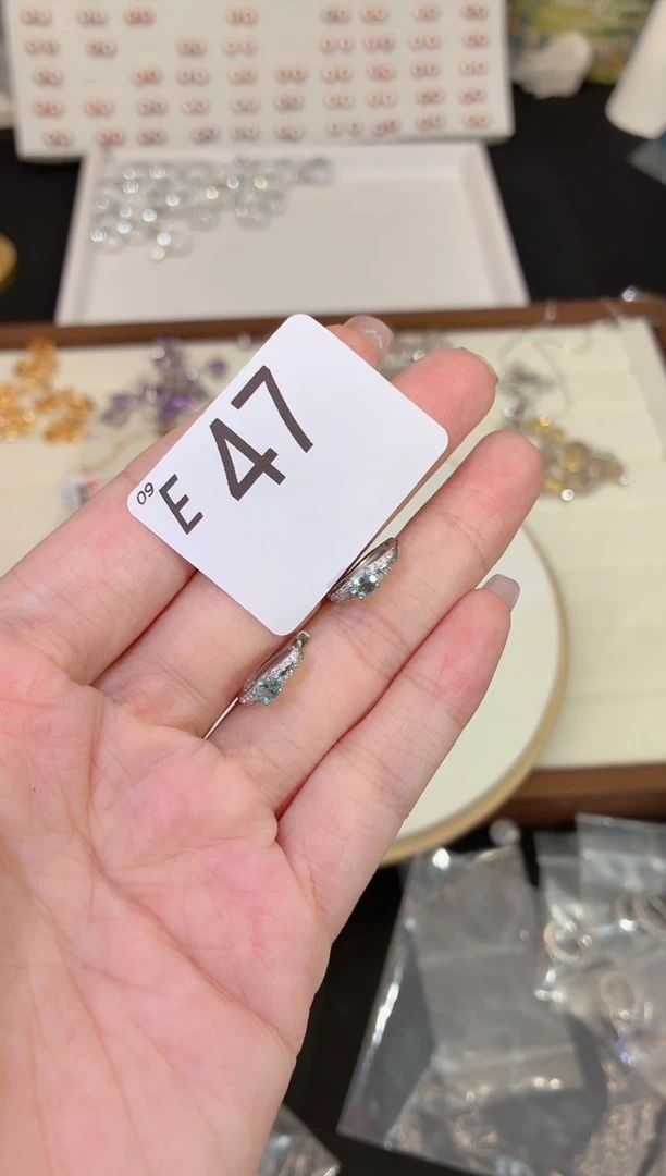 银S925镶嵌磷灰石耳饰多样性发一E47