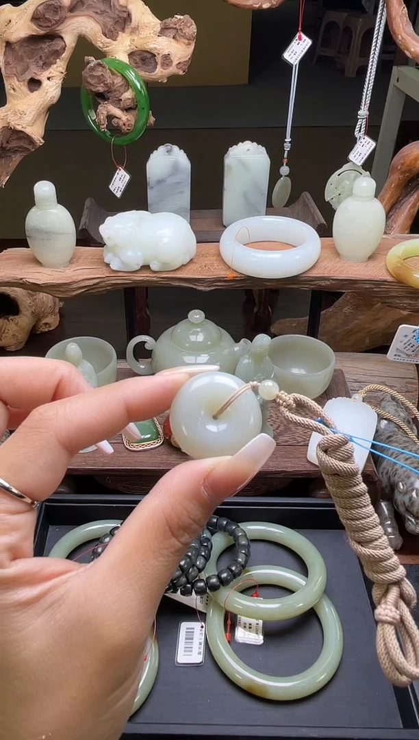 【闪购商品】和田玉吊坠未镶嵌且末青白平安扣9001728