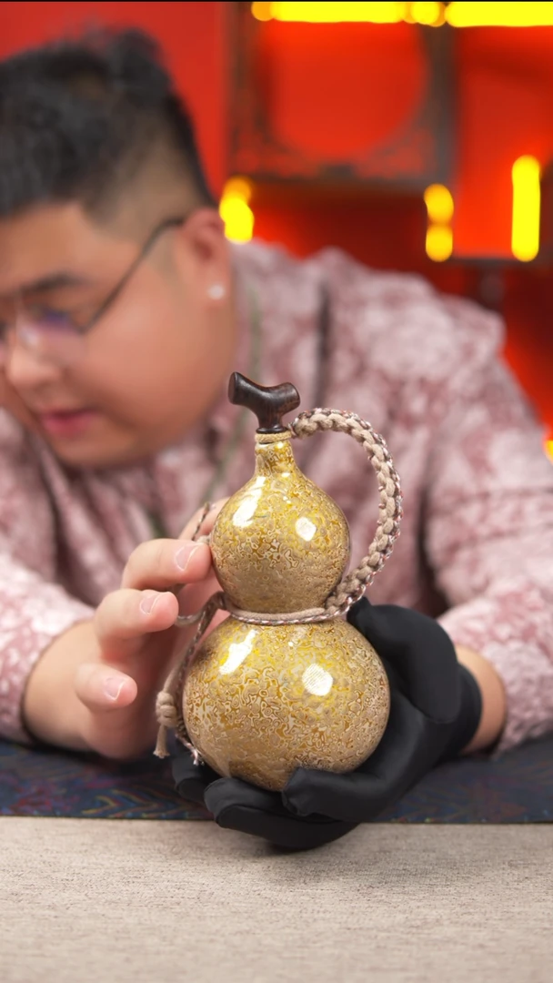 254李氏大漆精选葫芦一物一拍  微瑕