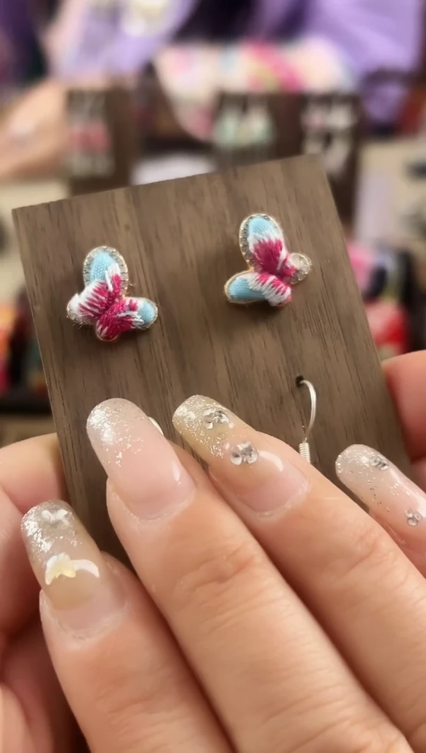 【闪购商品】织绣民族风老绣饰品025