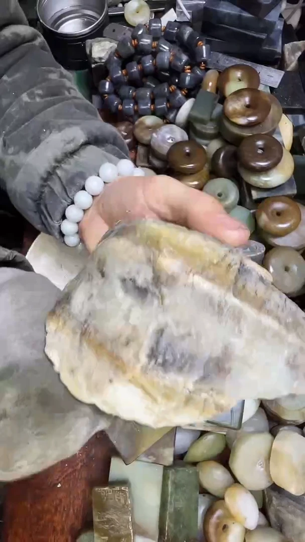 未镶嵌和田玉珠宝半成品1