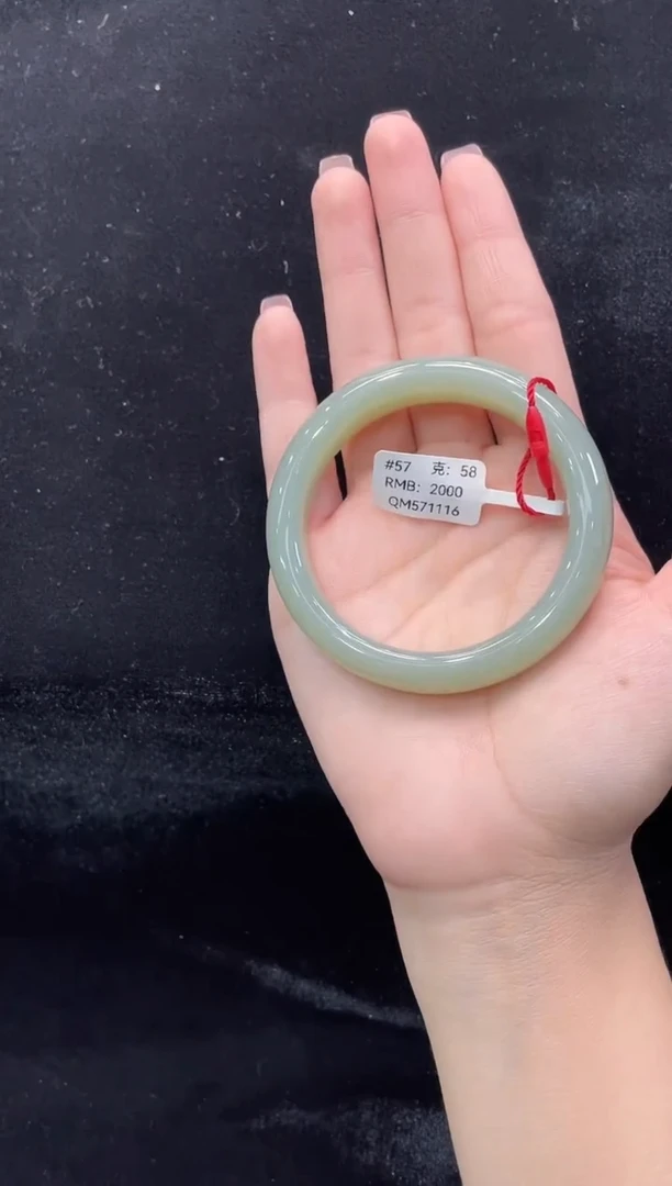 和田玉手镯未镶嵌新疆且末料青白玉57圈口上等和田玉手镯女