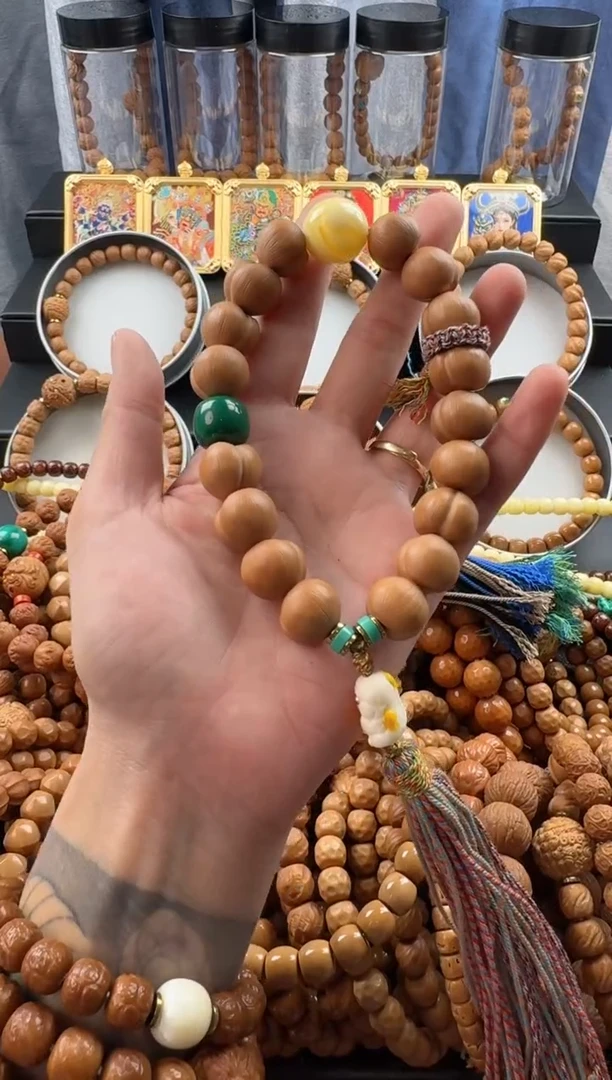 手串猴头核桃屁桃手雕手持