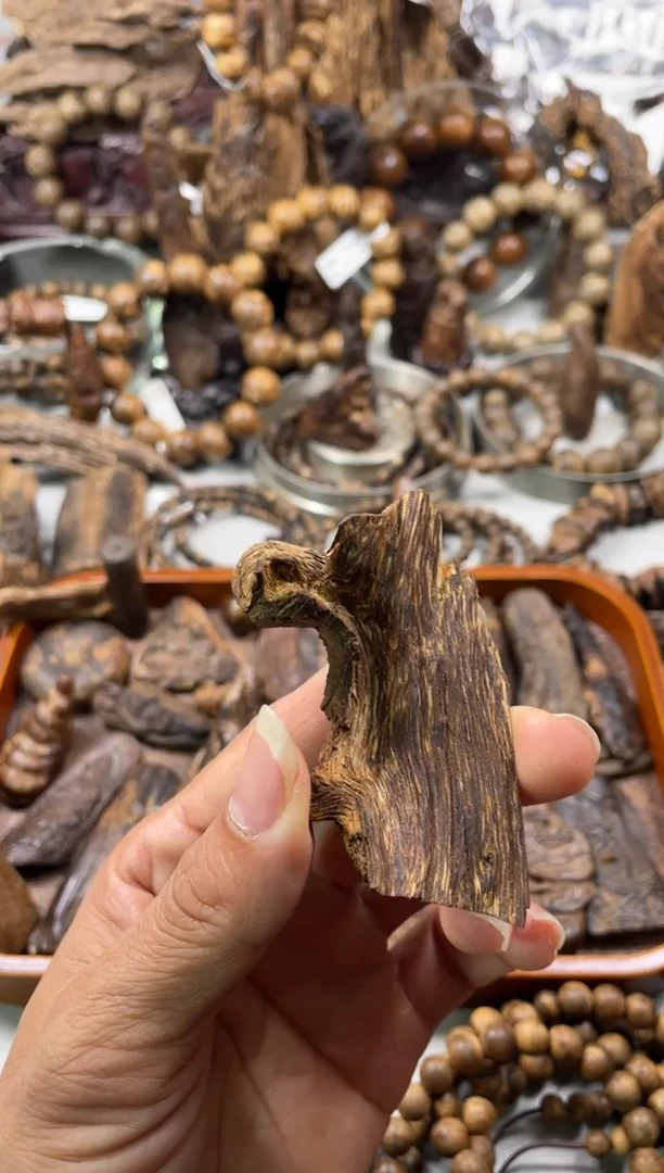 沉香沉香碎屑瑞****号达拉干  沉香