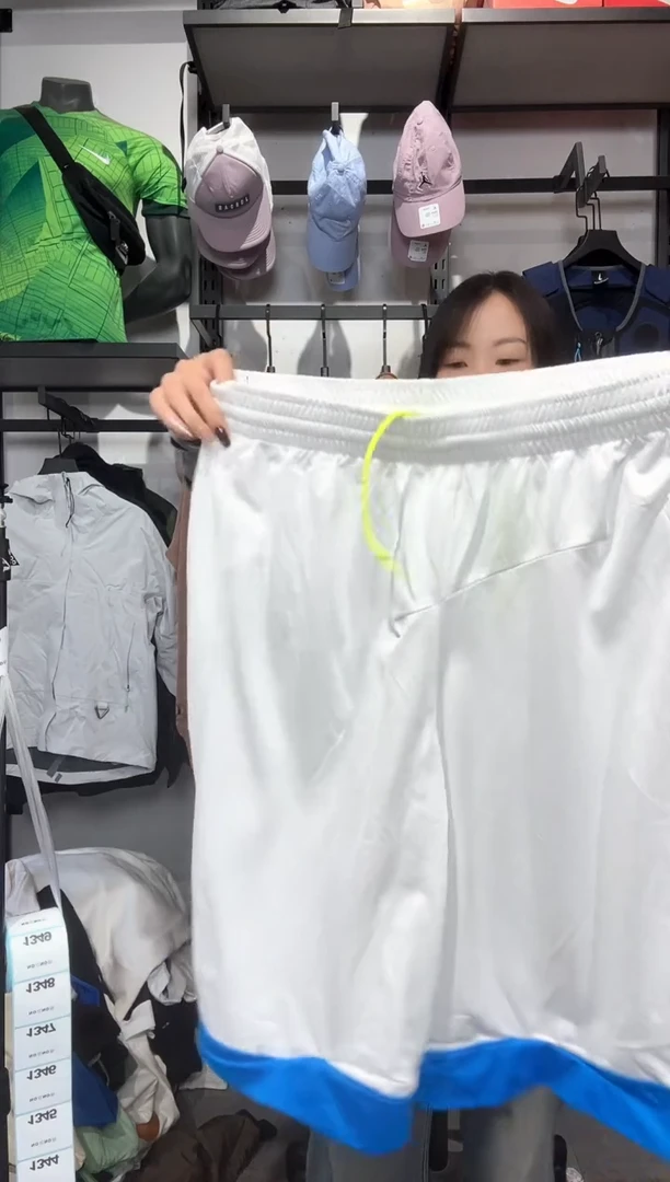 1342编码 耐克卫衣服饰过款为准 尺码xxl