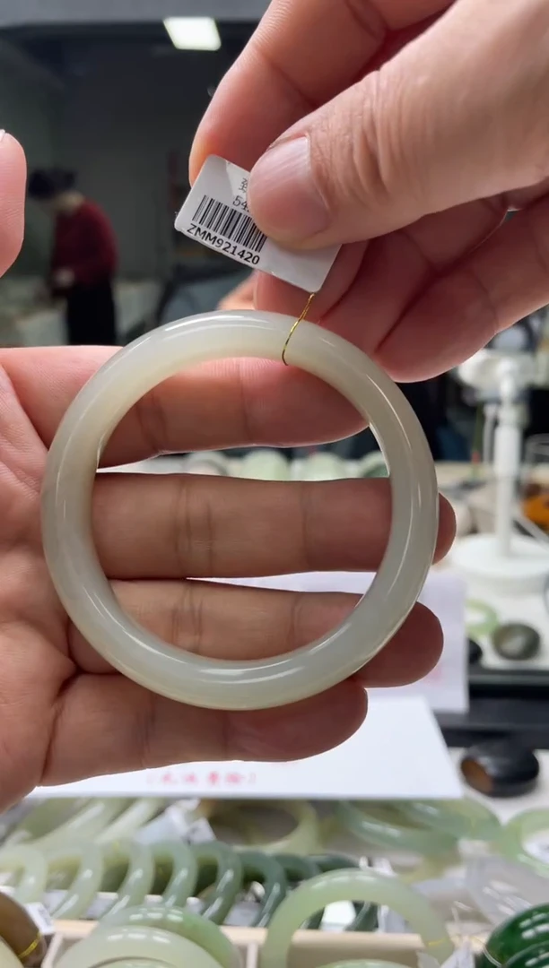 【闪购商品】和田玉手镯未镶嵌55-56圈口1420