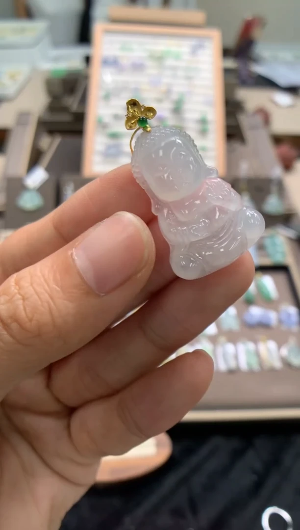 颈饰18K金镶嵌翡翠宝宝佛