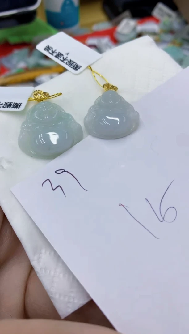 翡翠未镶嵌颈饰1111111111多样性发其一