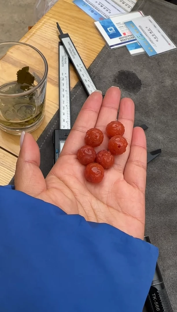 【闪购商品】南红玛瑙配珠未镶嵌原矿无优化貔貅13mm多样性发一个