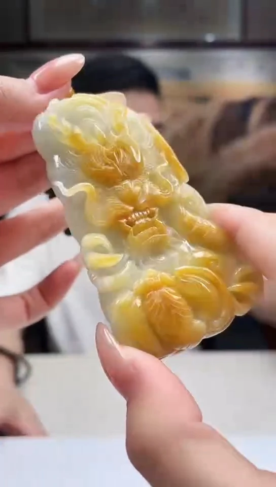 翡翠未镶嵌吊坠(不含链)116