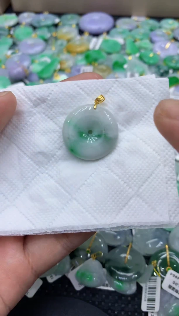 颈饰未镶嵌翡翠天然缅甸翡翠A货