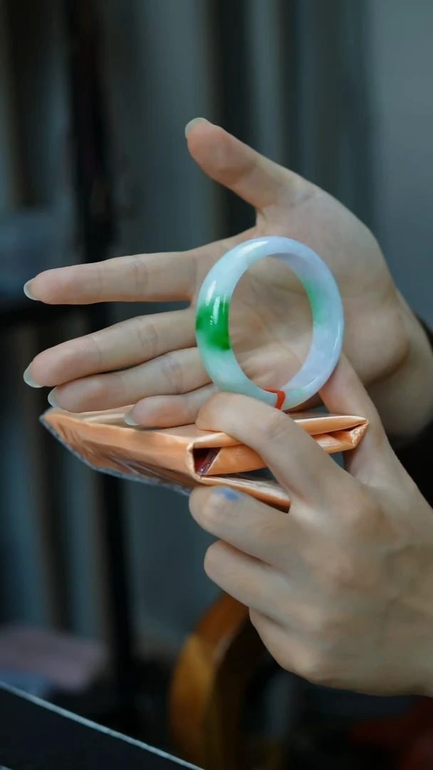 未镶嵌手镯翡翠37号-56.9贵妃/MY/2