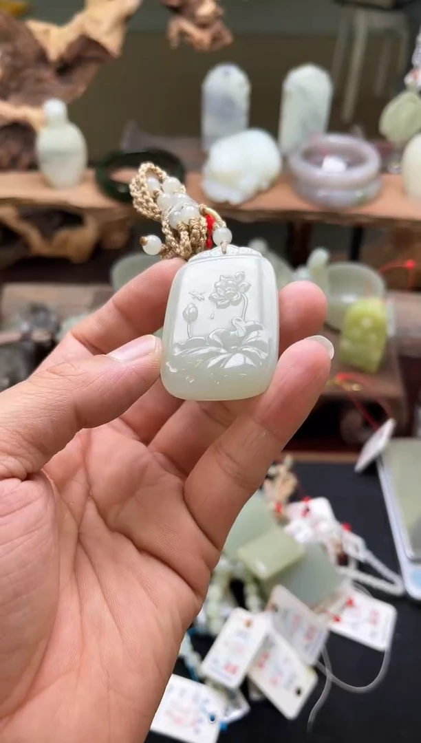 【闪购商品】和田玉吊坠未镶嵌且末迪克兰 花开富贵9006836