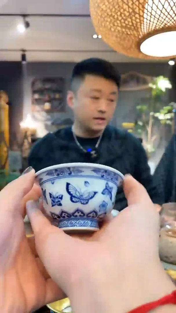 【闪购商品】瓷片a19蝴蝶青花主人杯