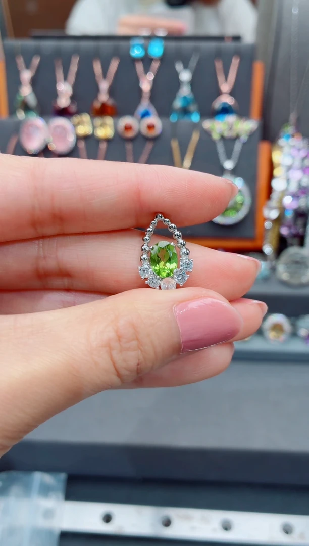 银S925镶嵌吊坠橄榄石橄榄石吊坠（不含链）