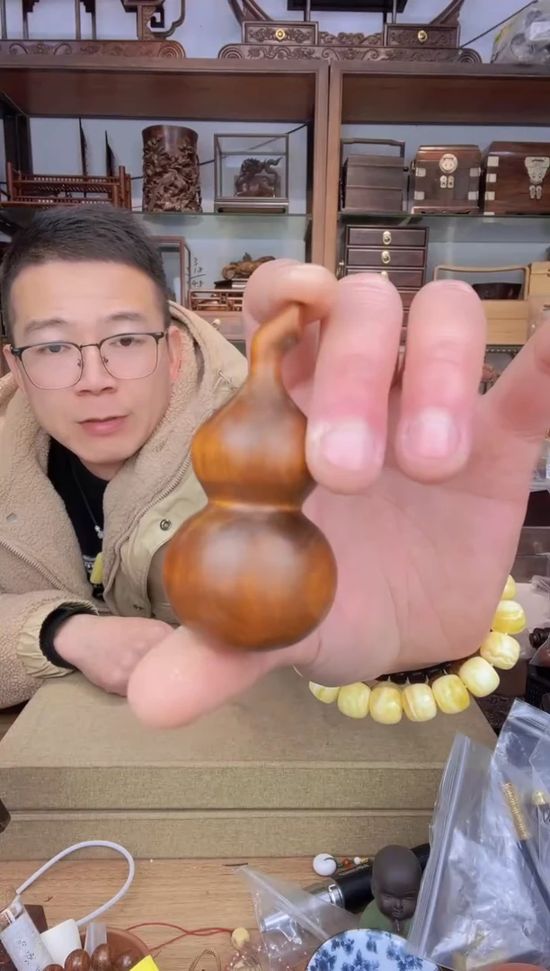 【闪购商品】乌木类书架329黄杨做旧葫芦手把件