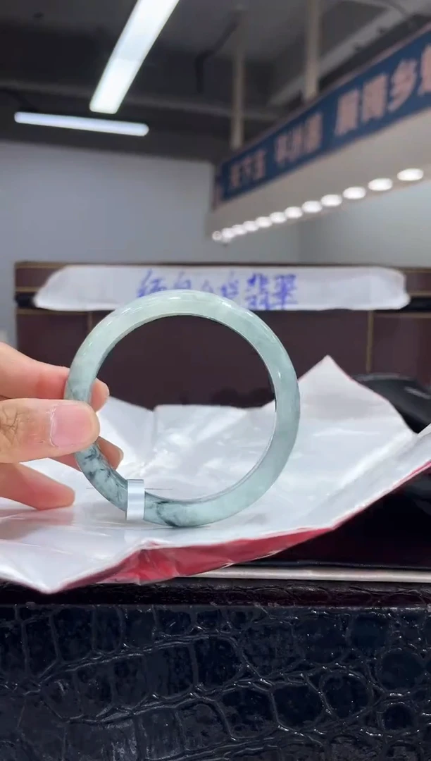 未镶嵌手镯翡翠6