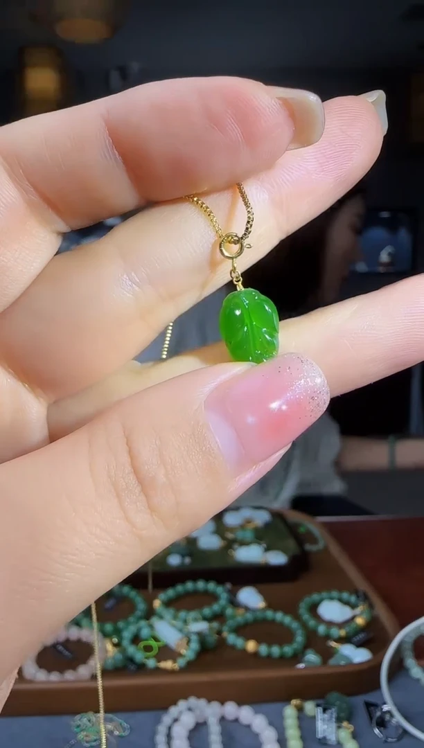 和田玉18K金镶嵌吊坠(不含链)1