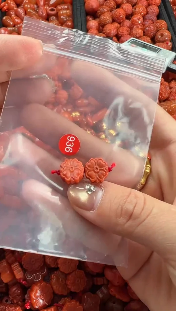 【闪购商品】南红玛瑙颈饰未镶嵌1