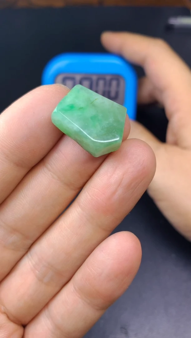 颈饰未镶嵌翡翠陈*料子