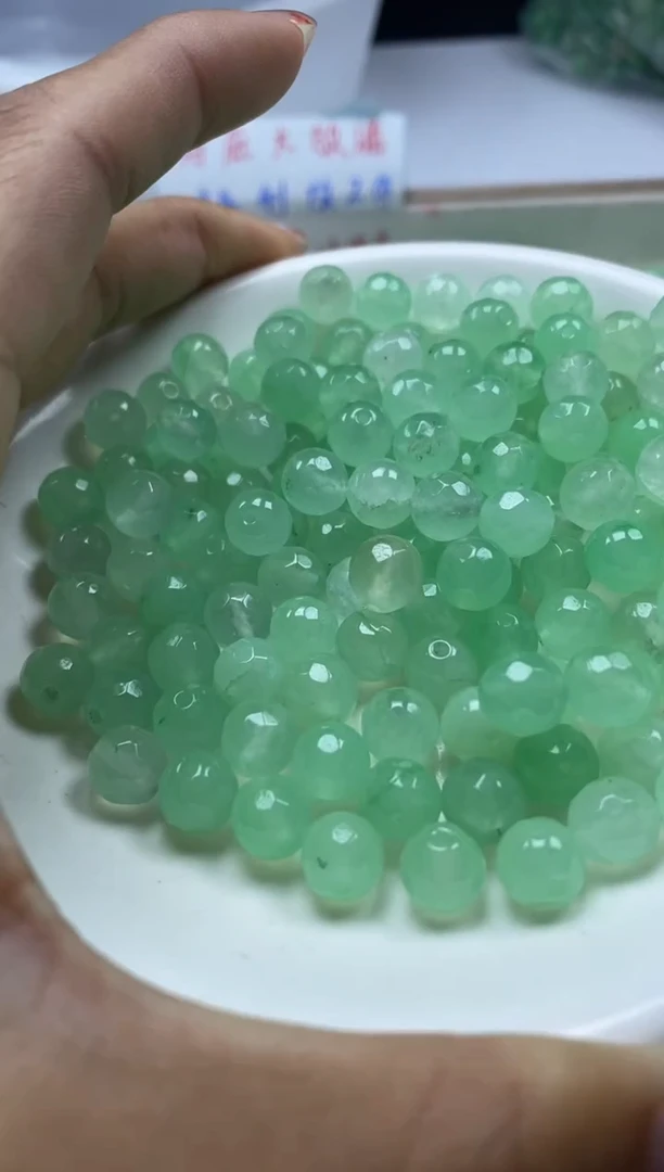 【闪购商品】玛瑙/玉髓颈饰未镶嵌w431冰晴绿切面8mm*30颗