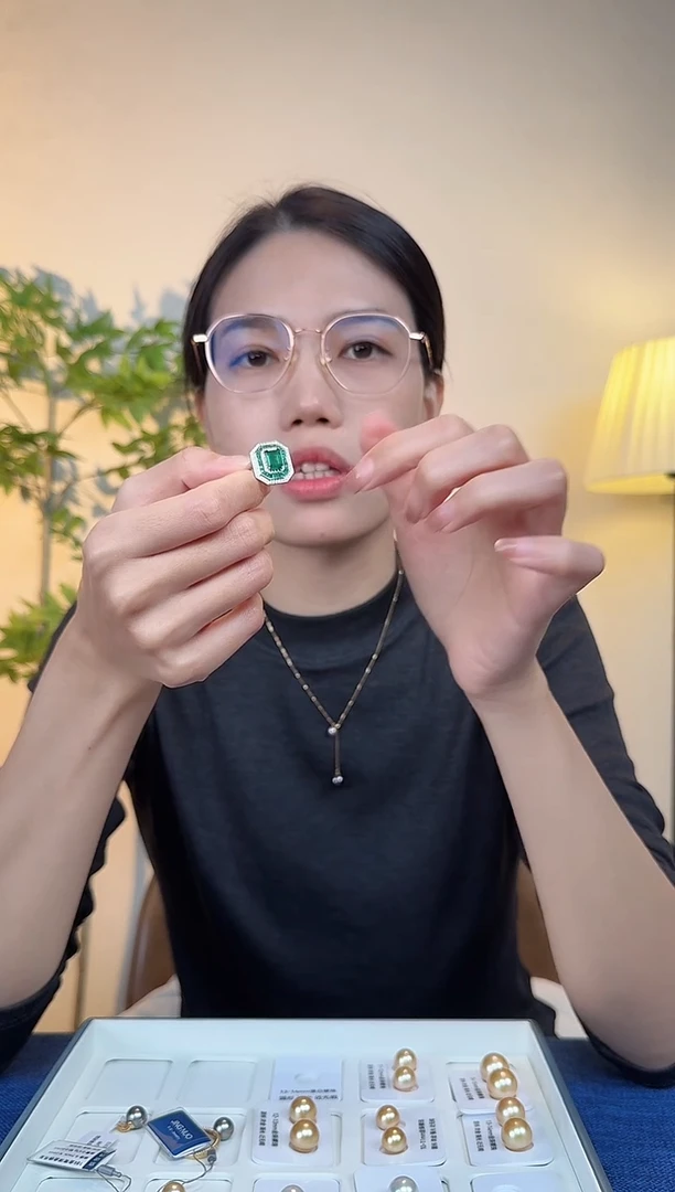 18K金镶嵌戒指祖母绿07