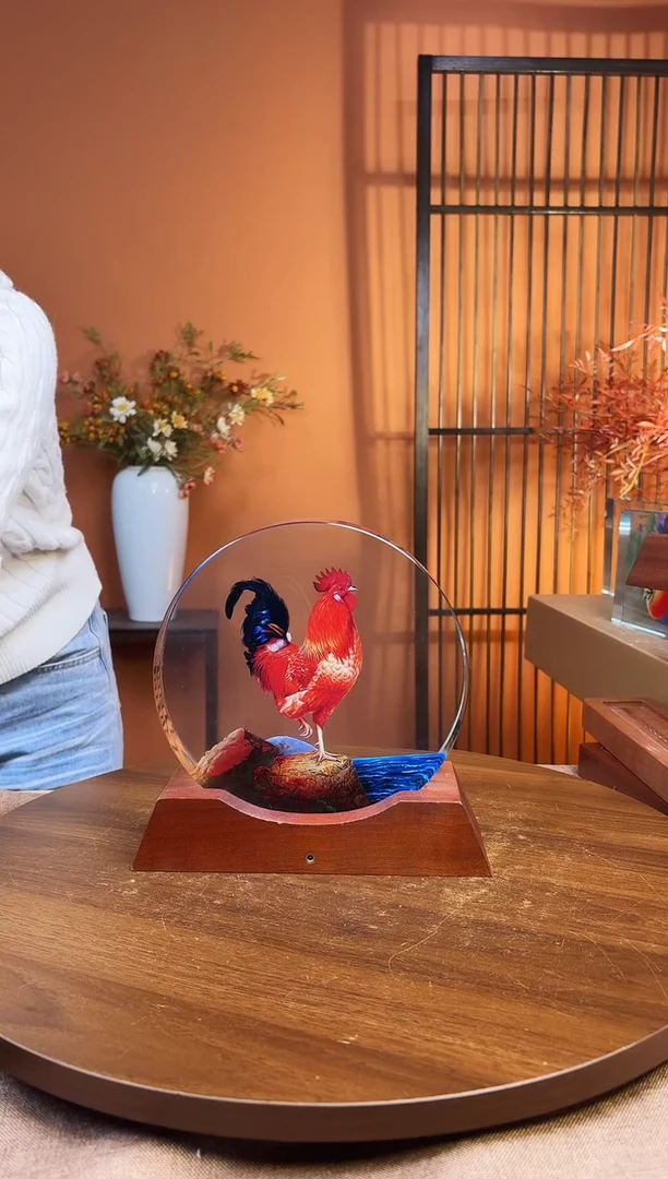 人造水晶曳****姐圆形大红公鸡20/20/4加底座