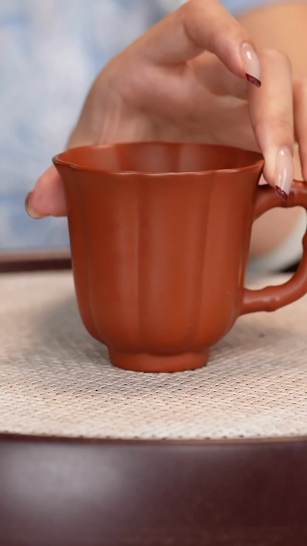 紫砂茶杯大红袍筋纹带把杯