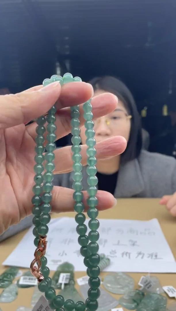 【现场收货】天然翡翠珠链  多样性发货发一件   4654