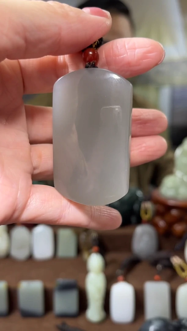 颈饰未镶嵌和田玉`