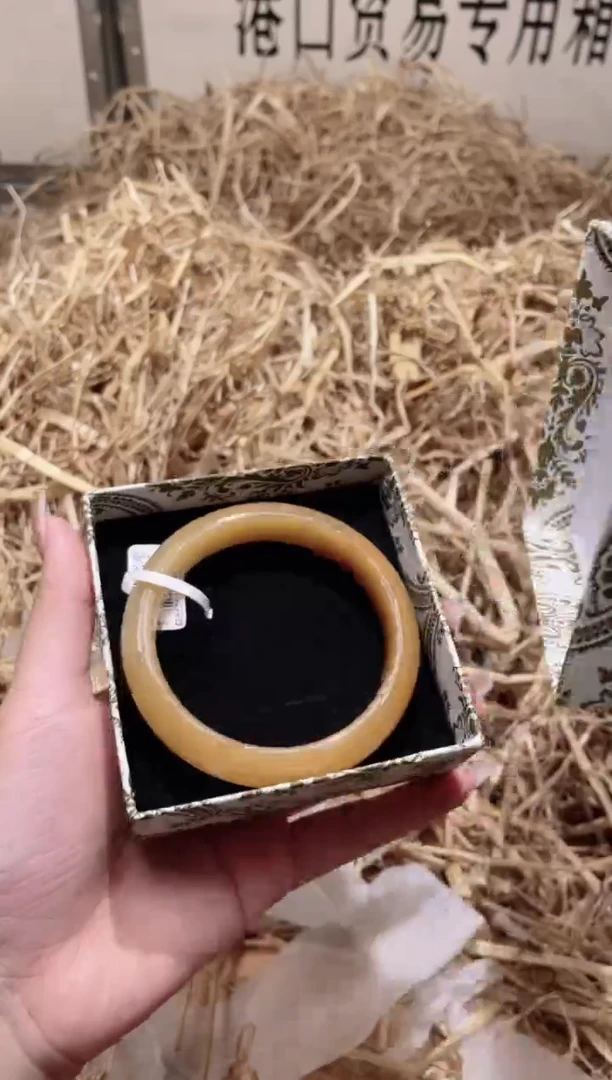 未镶嵌手镯石英质玉L6060BB