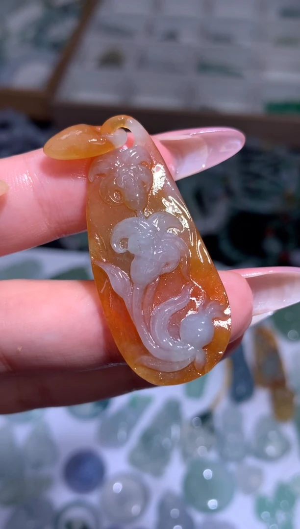 定制翡翠未镶嵌兰花