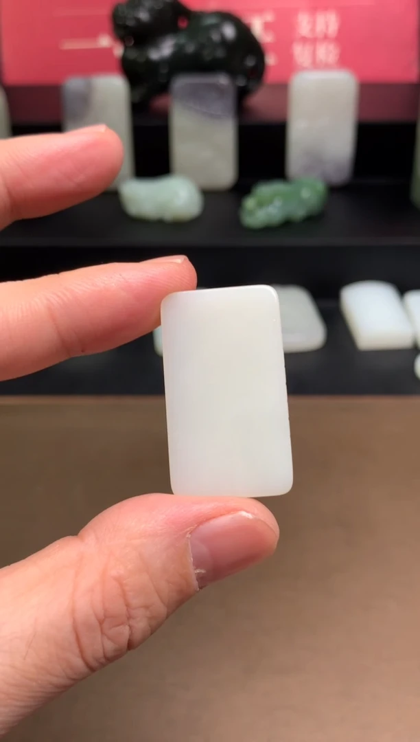 颈饰未镶嵌和田玉33 通