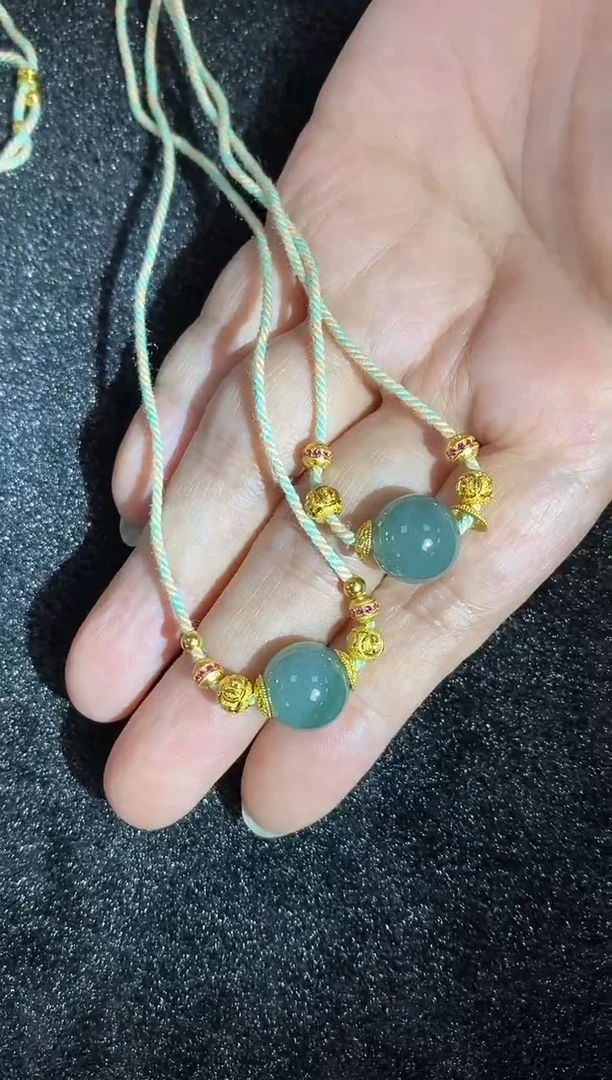 翡翠未镶嵌颈饰多样性发货发其一