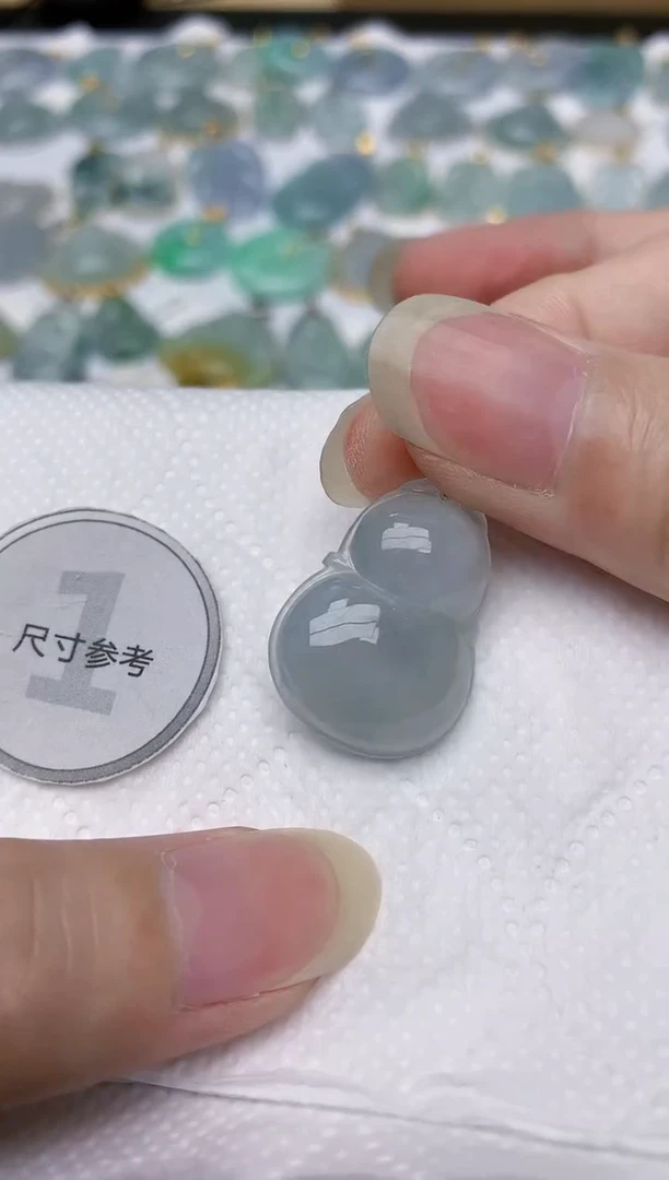翡翠18K金镶嵌颈饰天然A货翡翠