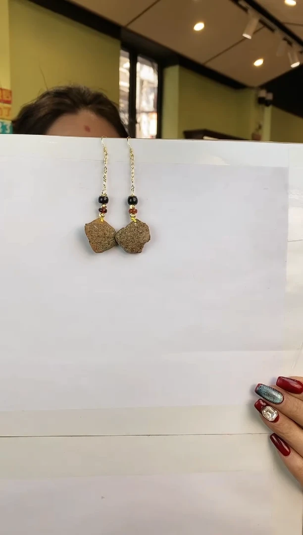 【闪购商品】琥珀耳饰银S925镶嵌多样性发一