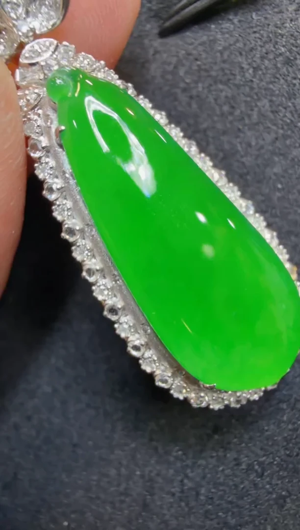 吊坠(不含链)18K金镶嵌翡翠多样性团购发一件