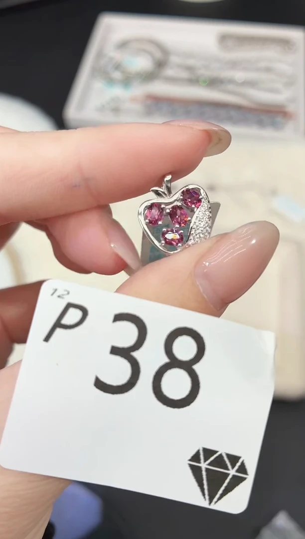 银S925镶嵌吊坠石榴石多样性发一P38