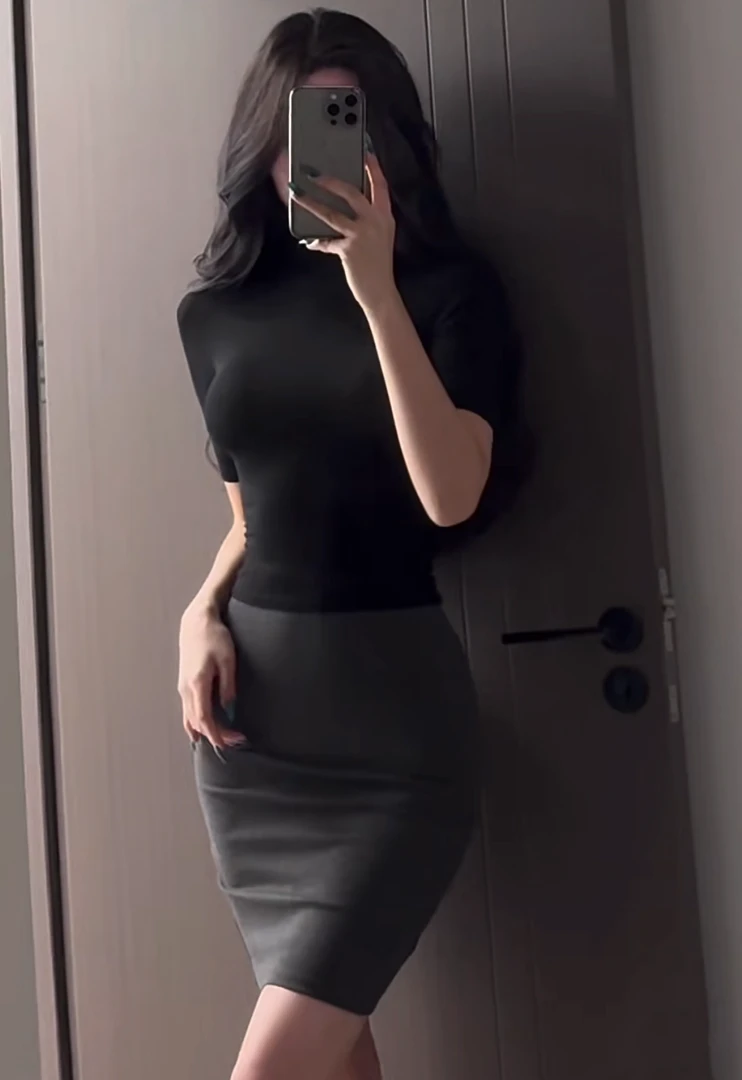 纯欲辣妹套装半高领中袖T恤上衣+高腰弹力深灰西装半身裙包臀短裙